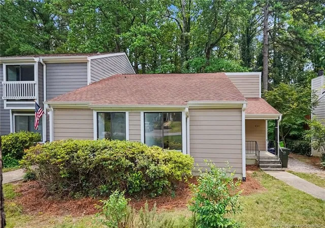 2nd image of 820 Green Ridge Dr, Raleigh, NC 27609 | MLS# 767674