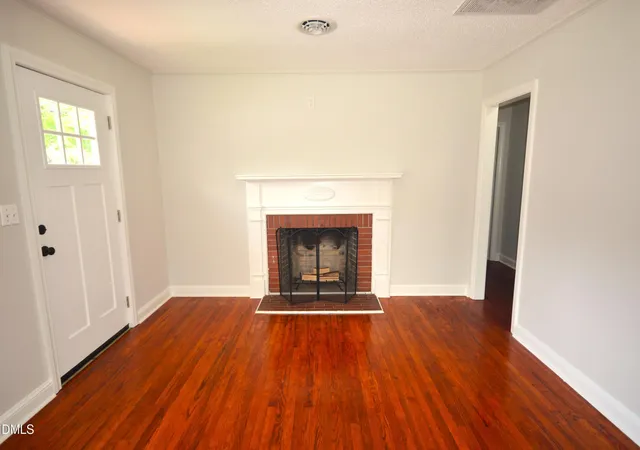 Photo 3 of Single family home for sale at 901 Cofield St, Tarboro, NC 27886 | MLS# 10186717 | Listing updated on 2026-09-20