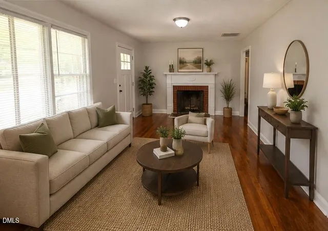 Photo 4 of Single family home for sale at 901 Cofield St, Tarboro, NC 27886 | MLS# 10186717 | Listing updated on 2026-09-20