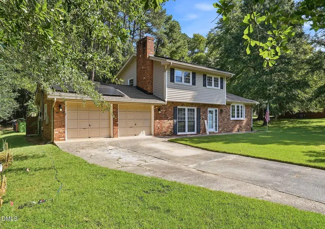 Photo 2 of Single family home for sale at 5009 Stockton Dr, Raleigh, NC 27606 | MLS# 10188613 | Listing updated on 2026-08-26