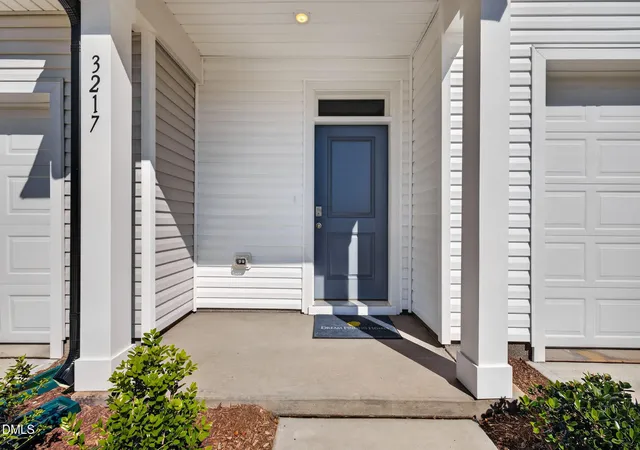 Photo 3 of Sale Pending at 3320 Bailey Lk Dr, Fuquay Varina, NC 27526 | MLS# 10186712 | Listing updated on 2026-08-16