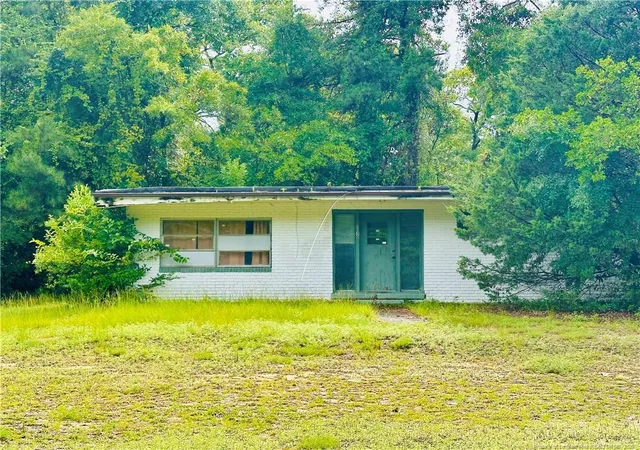 Photo 2 of Single family home for sale at 1130 W New Hampshire Ave, Southern Pines, NC 28387 | MLS# 767419 | Listing updated on 2026-08-24