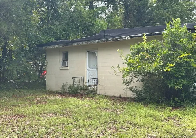 Photo 3 of Sale Pending at 1130 W New Hampshire Ave, Southern Pines, NC 28387 | MLS# 767419 | Listing updated on 2026-09-14