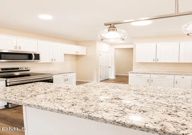 2nd image of 404 Holmes St, Clinton, NC 28328 | MLS# 10188056