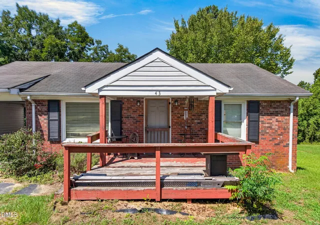 Photo 3 of Single family home for sale at 43 N Carrie St, Coats, NC 27521 | MLS# 10187038 | Listing updated on 2026-08-19