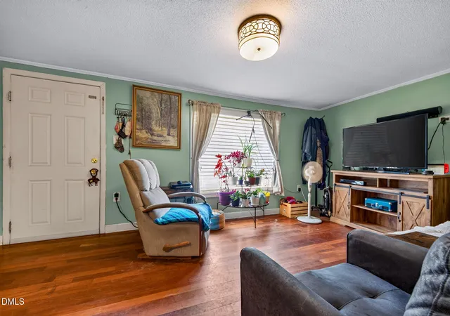 Photo 4 of Single family home for sale at 43 N Carrie St, Coats, NC 27521 | MLS# 10187038 | Listing updated on 2026-08-19