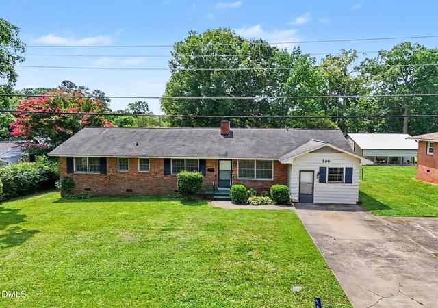 1st image of 509 Oakwood Ln, Graham, NC 27253 | MLS# 10187111