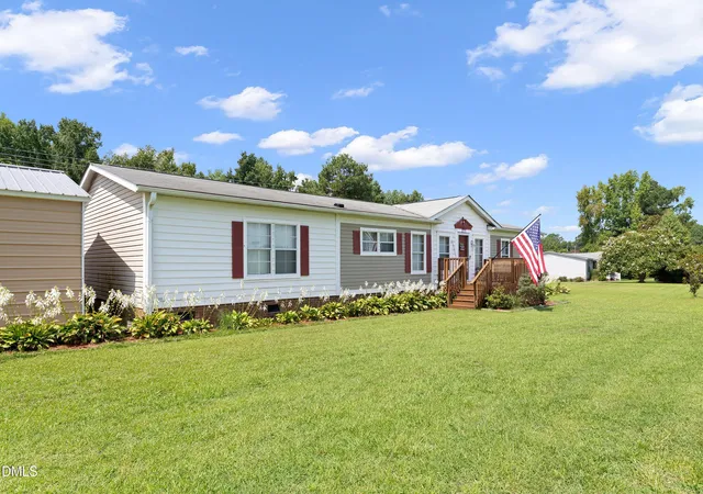 Photo 3 of Manufactured home for sale at 7810 Mount Pleasant Rd, Willow Spring, NC 27592 | MLS# 10186790 | Listing updated on 2026-10-04