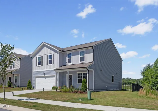 Photo 3 of Single family home for sale at 1717 Arapahoe Ridge Dr, Raleigh, NC 27604 | MLS# 10186785 | Listing updated on 2026-08-30