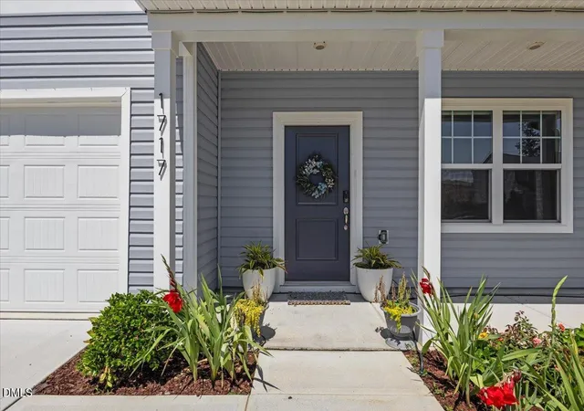 Photo 4 of Single family home for sale at 1717 Arapahoe Ridge Dr, Raleigh, NC 27604 | MLS# 10186785 | Listing updated on 2026-10-05