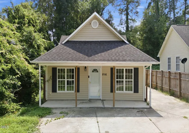 1st image of 806 Piper St, Durham, NC 27704 | MLS# 10187199