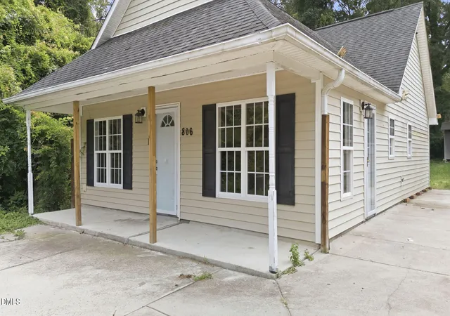33rd image of 806 Piper St, Durham, NC 27704 | MLS# 10187199