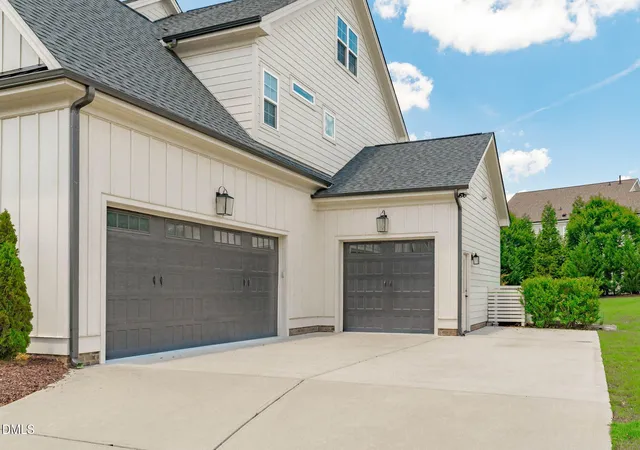Photo 4 of Single family home for sale at 1865 Elderbank Dr, Apex, NC 27502 | MLS# 10187179 | Listing updated on 2026-08-19