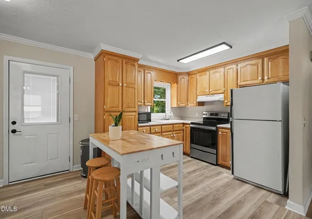 Photo 3 of Sale Pending at 1019 Northview Dr, Sanford, NC 27330 | MLS# 10187830 | Listing updated on 2026-08-28