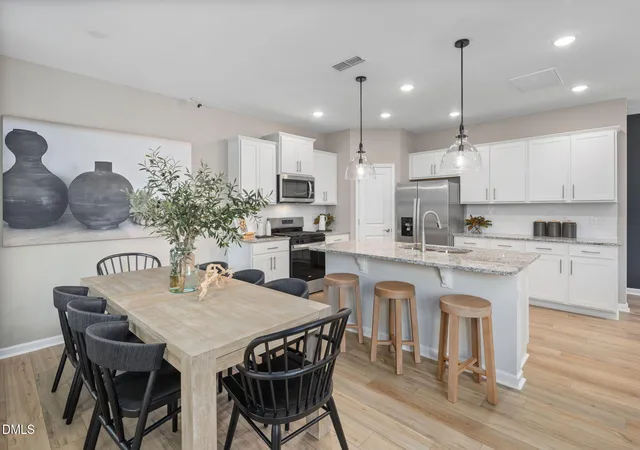 4th image of 609 Branthurst Dr, Fuquay Varina, NC 27526 | MLS# 10186827