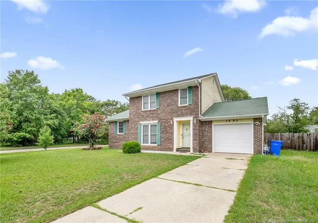 3rd image of 1568 Rossmore Dr, Fayetteville, NC 28314 | MLS# 766039