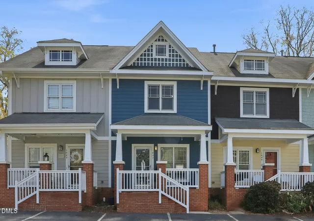 1st image of 1047 Mica Lamp Ct, Apex, NC 27502 | MLS# 10187076