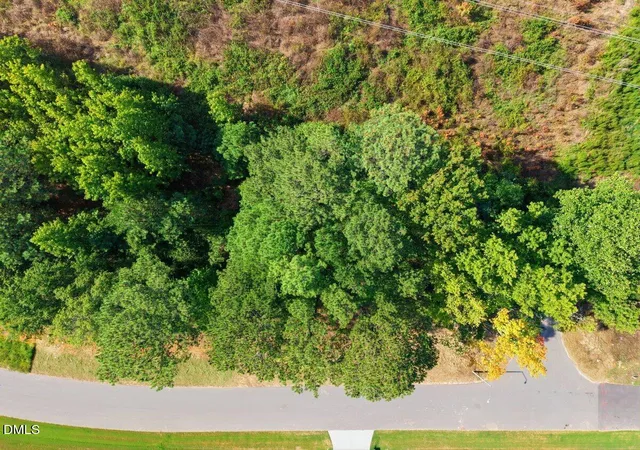 Photo 3 of Sale Pending at 331 Meadow Walk Dr, Fuquay Varina, NC 27526 | MLS# 10186925 | Listing updated on 2026-09-05