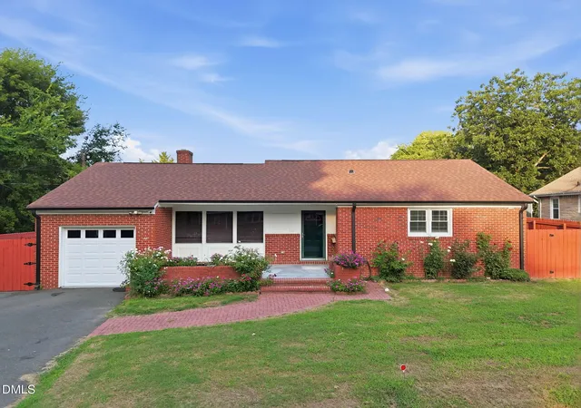 2nd image of 442 Pearl St, Henderson, NC 27536 | MLS# 10186883