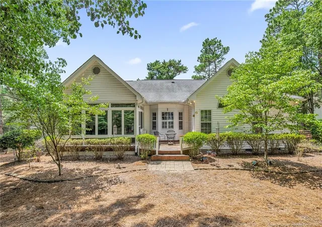 Photo 2 of Single family home for sale at 5 Fur Ct E, Pinehurst, NC 28374 | MLS# 767173 | Listing updated on 2026-09-05