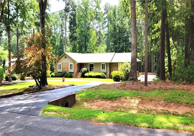 2nd image of 607 Pineknoll Dr, Sanford, NC 27330 | MLS# 767383