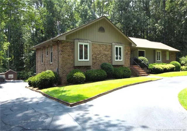 4th image of 607 Pineknoll Dr, Sanford, NC 27330 | MLS# 767383