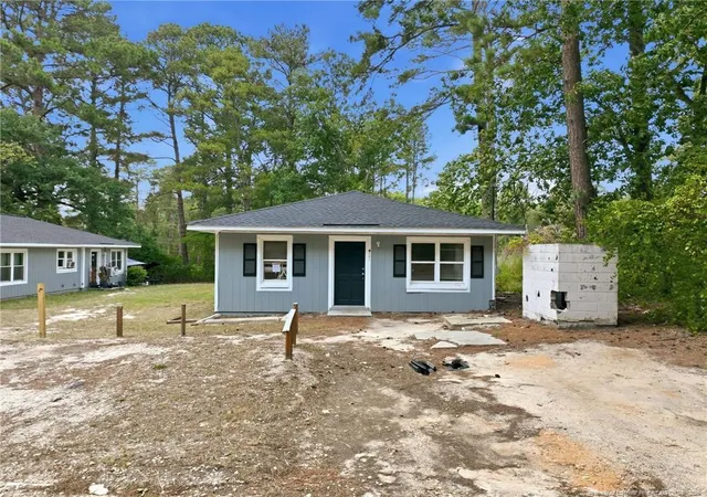 2nd image of 417 Squirrel St, Fayetteville, NC 28303 | MLS# 767868