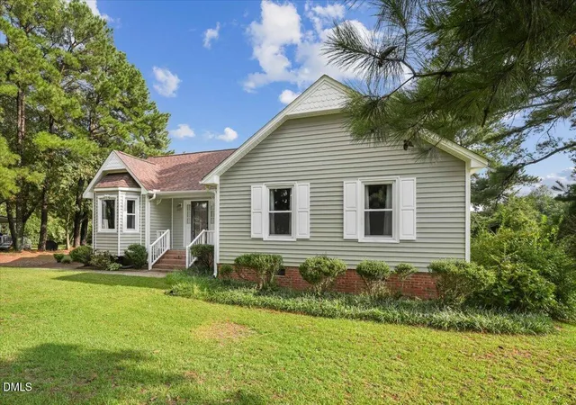 3rd image of 114 Lakeside Cir, Willow Springs, NC 27592 | MLS# 10187985