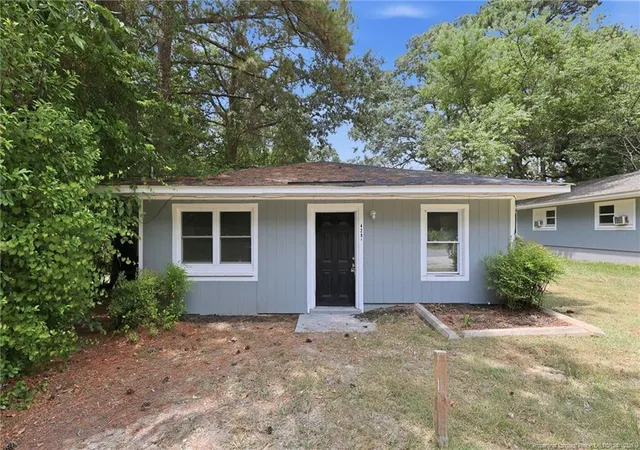 1st image of 425 Squirrel St, Fayetteville, NC 28303 | MLS# 767869