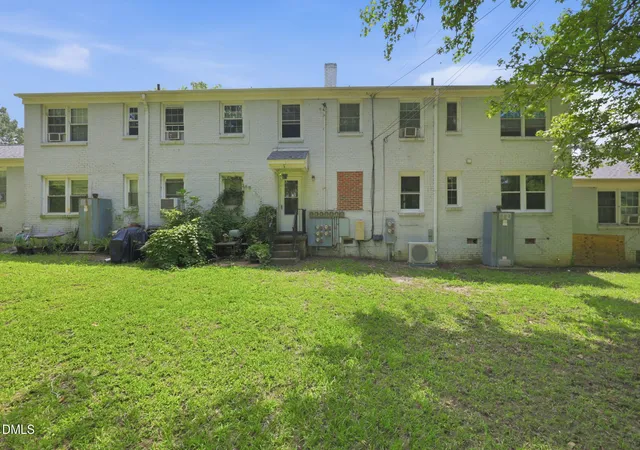 2nd image of 1400 Roslyn Dr #15b, Burlington, NC 27215 | MLS# 10187080