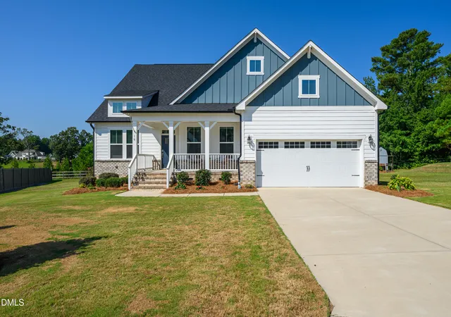 Photo 2 of Single family home for sale at 16 Blue Monarch Ln, Fuquay Varina, NC 27526 | MLS# 10189190 | Listing updated on 2026-09-28