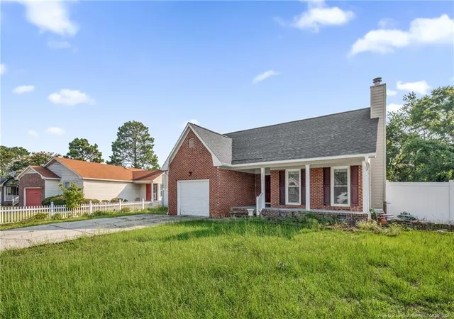 Photo 3 of Sale Pending at 5312 Thackeray Dr, Fayetteville, NC 28306 | MLS# 767833 | Listing updated on 2026-08-18