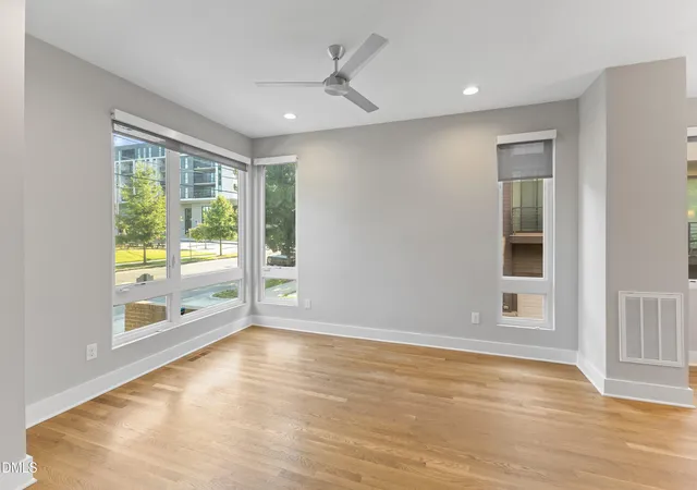 Photo 3 of Townhouse for sale at 505 W Lenoir St, Raleigh, NC 27601 | MLS# 10189201 | Listing updated on 2026-09-07