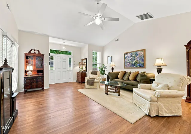4th image of 1006 Gretchen Ln #C, Greensboro, NC 27410 | MLS# 10186972