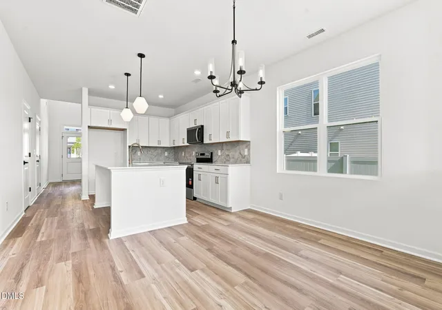 5th image of 342 Tormore Dr, Sanford, NC 27330 | MLS# 10188241