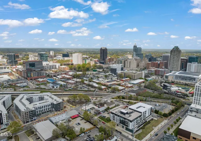 2nd image of 523 S W St, Raleigh, NC 27601