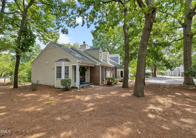 3rd image of 1201 Deptford Ct, Raleigh, NC 27609 | MLS# 10187828