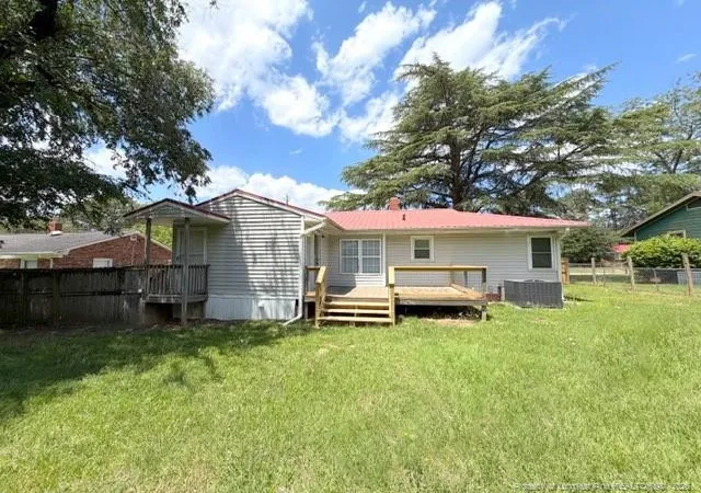 2nd image of 909 Sandalwood Dr, Fayetteville, NC 28304 | MLS# 767770