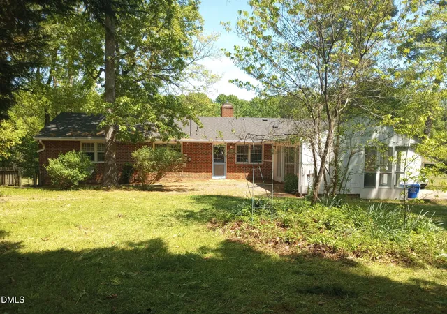 3rd image of 239 N Hamilton Rd N, Chapel Hill, NC 27517 | MLS# 10187025