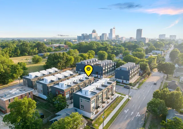 Listing Photo 5 - Condo for sale in building located at 10 Seawell Ave, Raleigh, NC 27601 - Unit #101