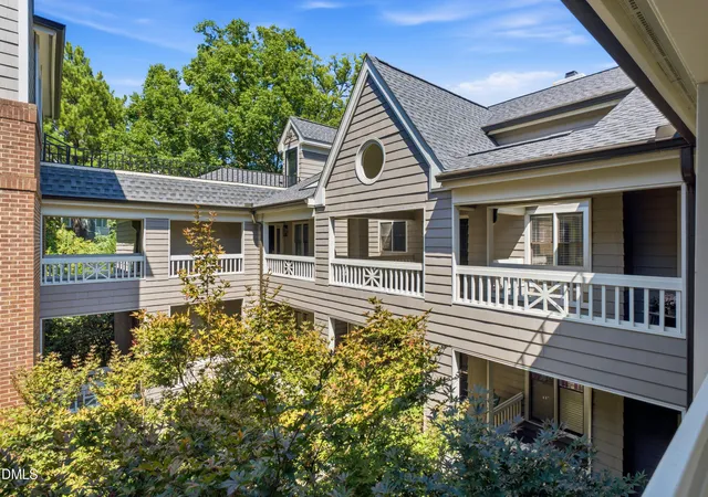 2nd image of 750 Washington St #302, Raleigh, NC 27605 | MLS# 10187477