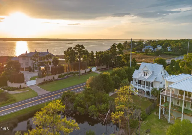 Photo 2 of Single family home for sale at 104 Mistiflower Ct, Wilmington, NC 28412 | MLS# 10187600 | Listing updated on 2026-08-21
