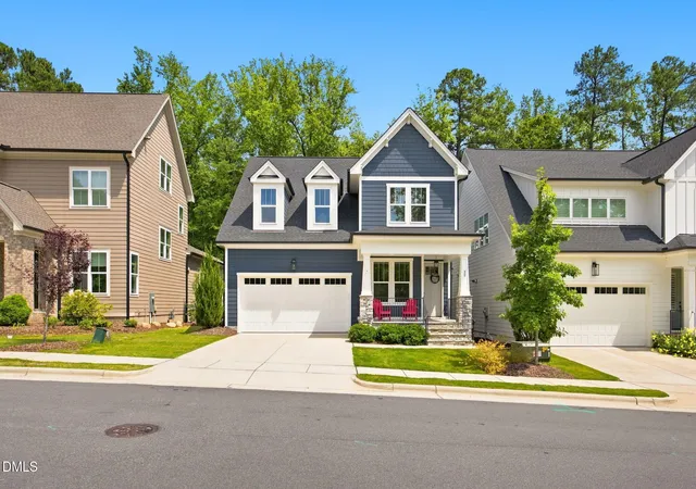 Photo 3 of Single family home for sale at 39 Monteith Dr, Chapel Hill, NC 27516 | MLS# 10187043 | Listing updated on 2026-09-14