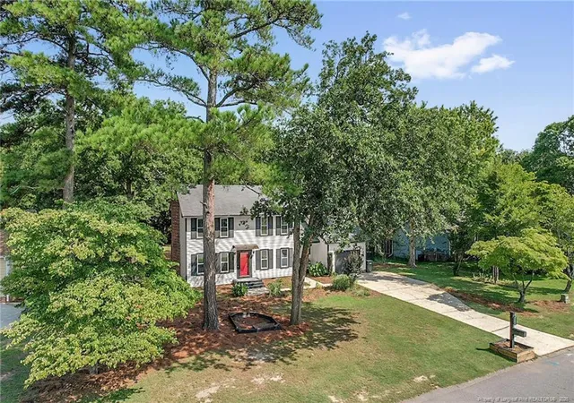 Photo 4 of Sale Pending at 6216 Lake Trl Dr, Fayetteville, NC 28304 | MLS# 767897 | Listing updated on 2026-09-02