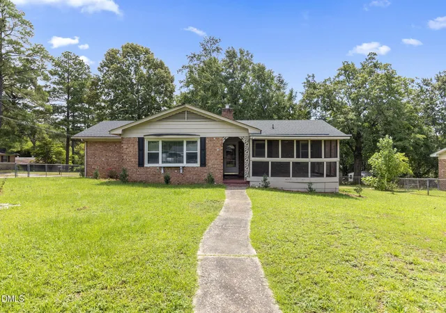 Photo 1 of Single family home for sale at 354 Summer Hl Rd, Fayetteville, NC 28303 | MLS# 10187064 | Listing updated on 2026-08-23