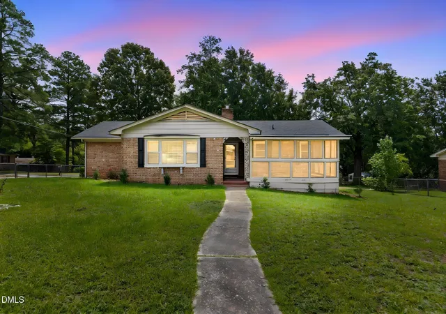 Photo 2 of Single family home for sale at 354 Summer Hl Rd, Fayetteville, NC 28303 | MLS# 10187064 | Listing updated on 2026-08-23