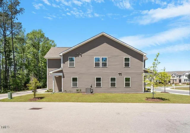 Photo 4 of Single family home for sale at 1440 Latham Garden Dr, Wake Forest, NC 27587 | MLS# 10188635 | Listing updated on 2026-10-26