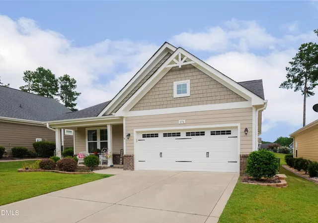 2nd image of 176 Glenwood Ct, Spring Lake, NC 28390 | MLS# 10187819