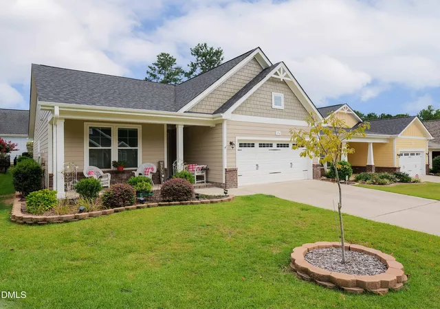 Photo 3 of Single family home for sale at 176 Glenwood Ct, Spring Lake, NC 28390 | MLS# 10187819 | Listing updated on 2026-09-10