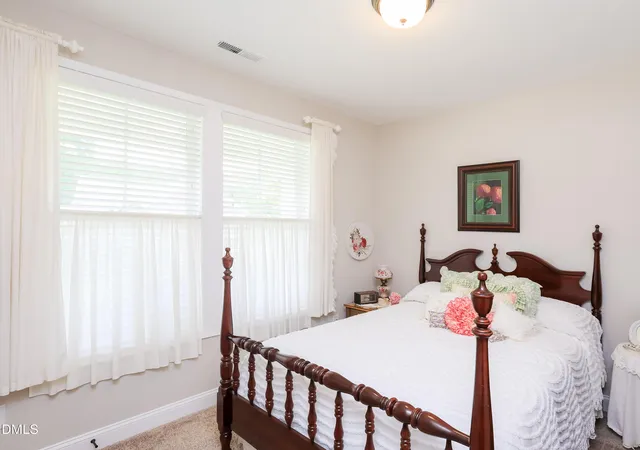 Photo 4 of Single family home for sale at 176 Glenwood Ct, Spring Lake, NC 28390 | MLS# 10187819 | Listing updated on 2026-09-10